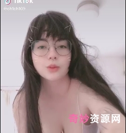 TIKTOK网红童颜福利大罩杯美胸私房照，Chichi169OnlyFans精彩内容等你来探索！