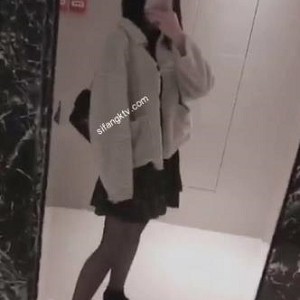 推特热门反差婊plas酱大长腿美人胚子合集，自娱自乐打P视频集锦